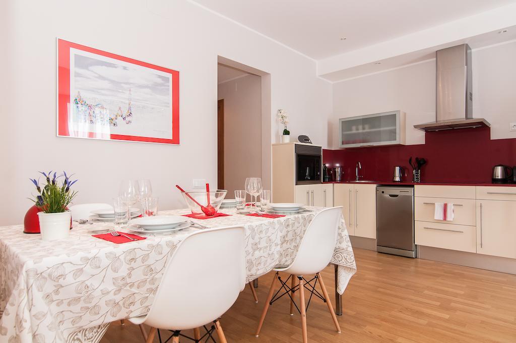 Pelayo Deluxe Apartments Barselona Oda fotoğraf