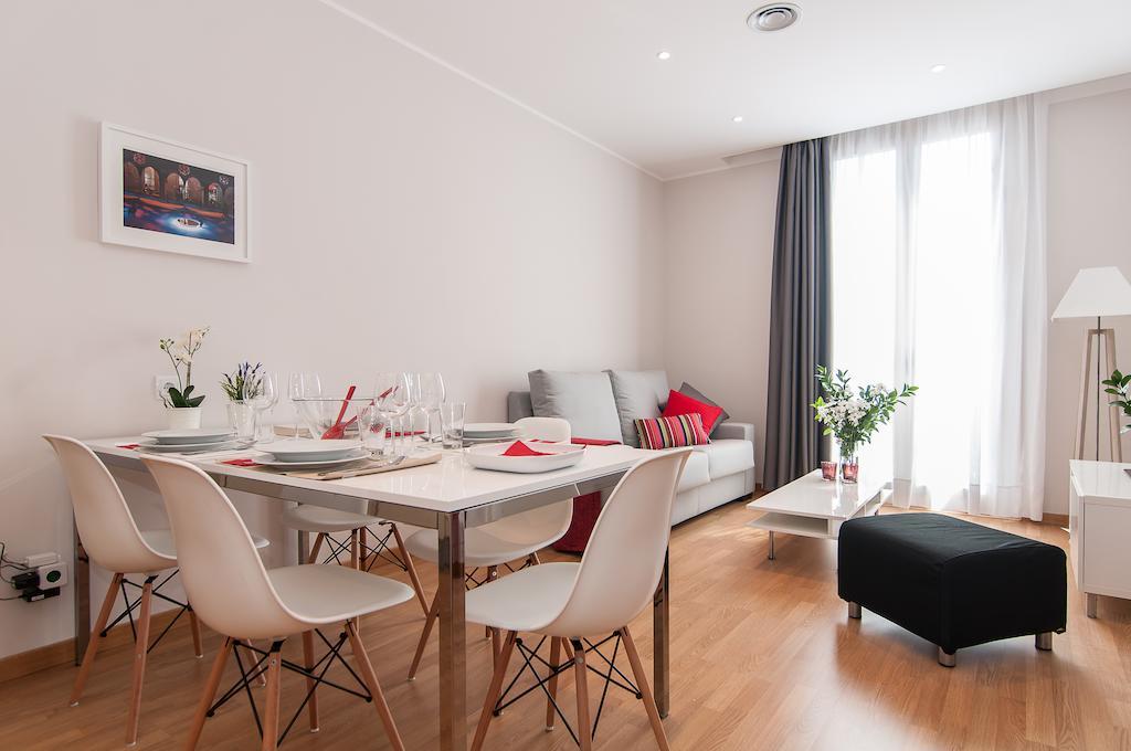 Pelayo Deluxe Apartments Barselona Oda fotoğraf