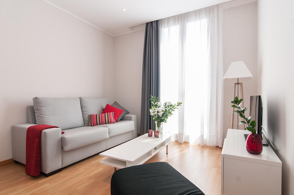 Pelayo Deluxe Apartments Barselona Oda fotoğraf