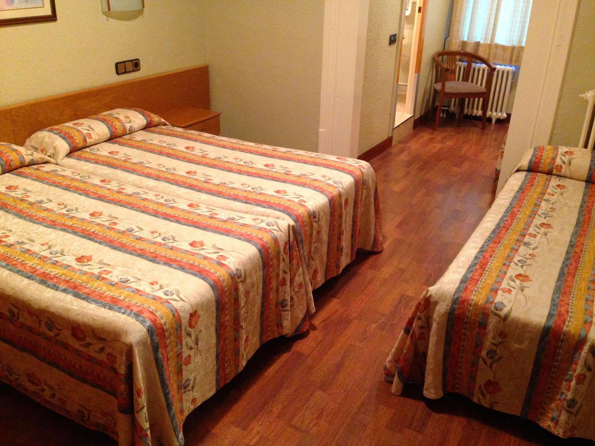 Pelayo Deluxe Apartments Barselona Dış mekan fotoğraf